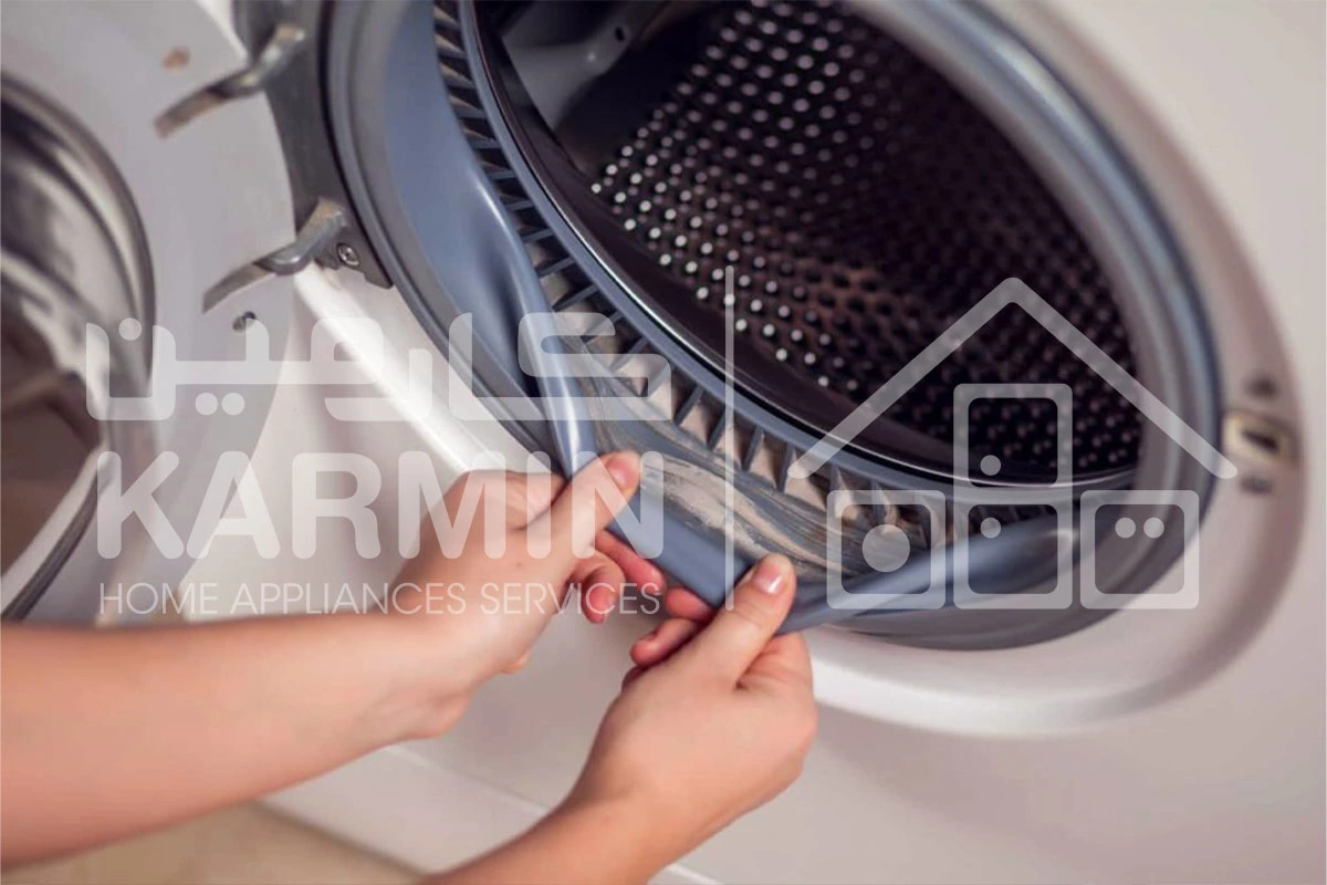 ساده‌ترین روش پاک کردن سیاهی لاستیک ماشین لباسشویی